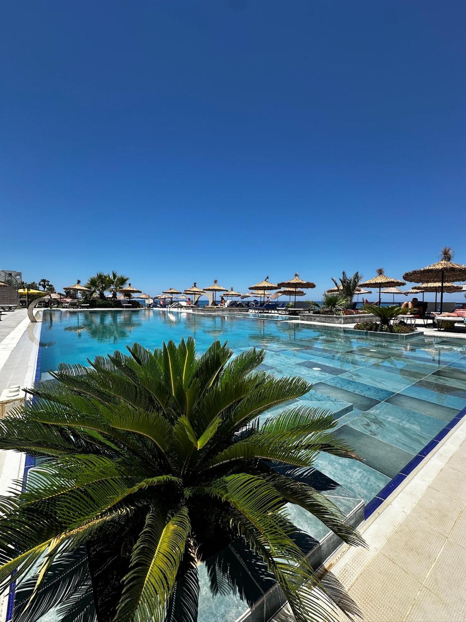 Manolya Hotel Lapithos (Northern Cyprus) Exterior foto
