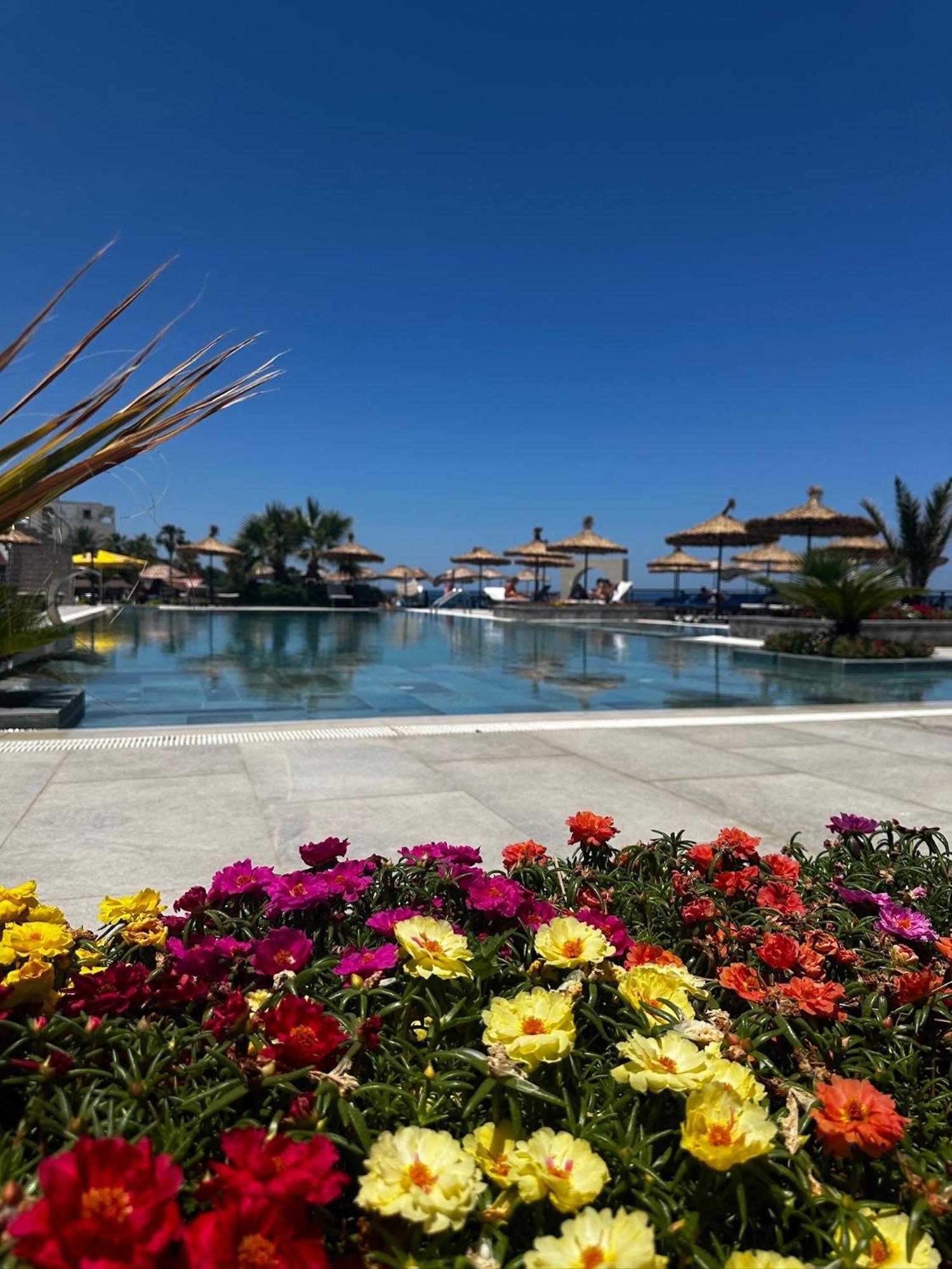 Manolya Hotel Lapithos (Northern Cyprus) Exterior foto