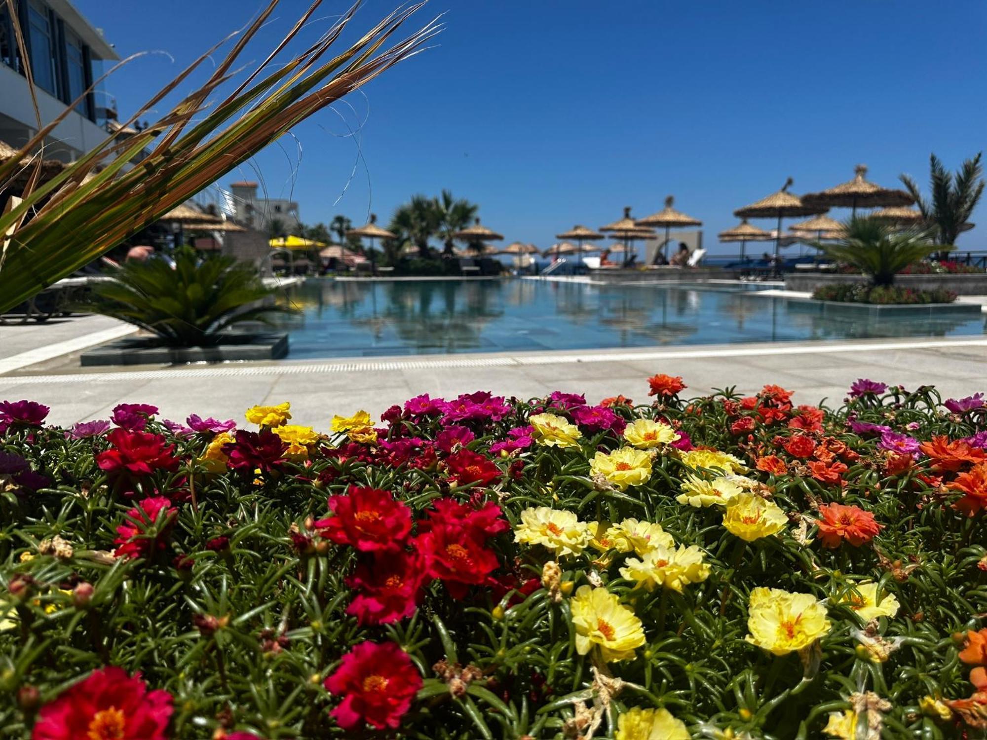 Manolya Hotel Lapithos (Northern Cyprus) Exterior foto
