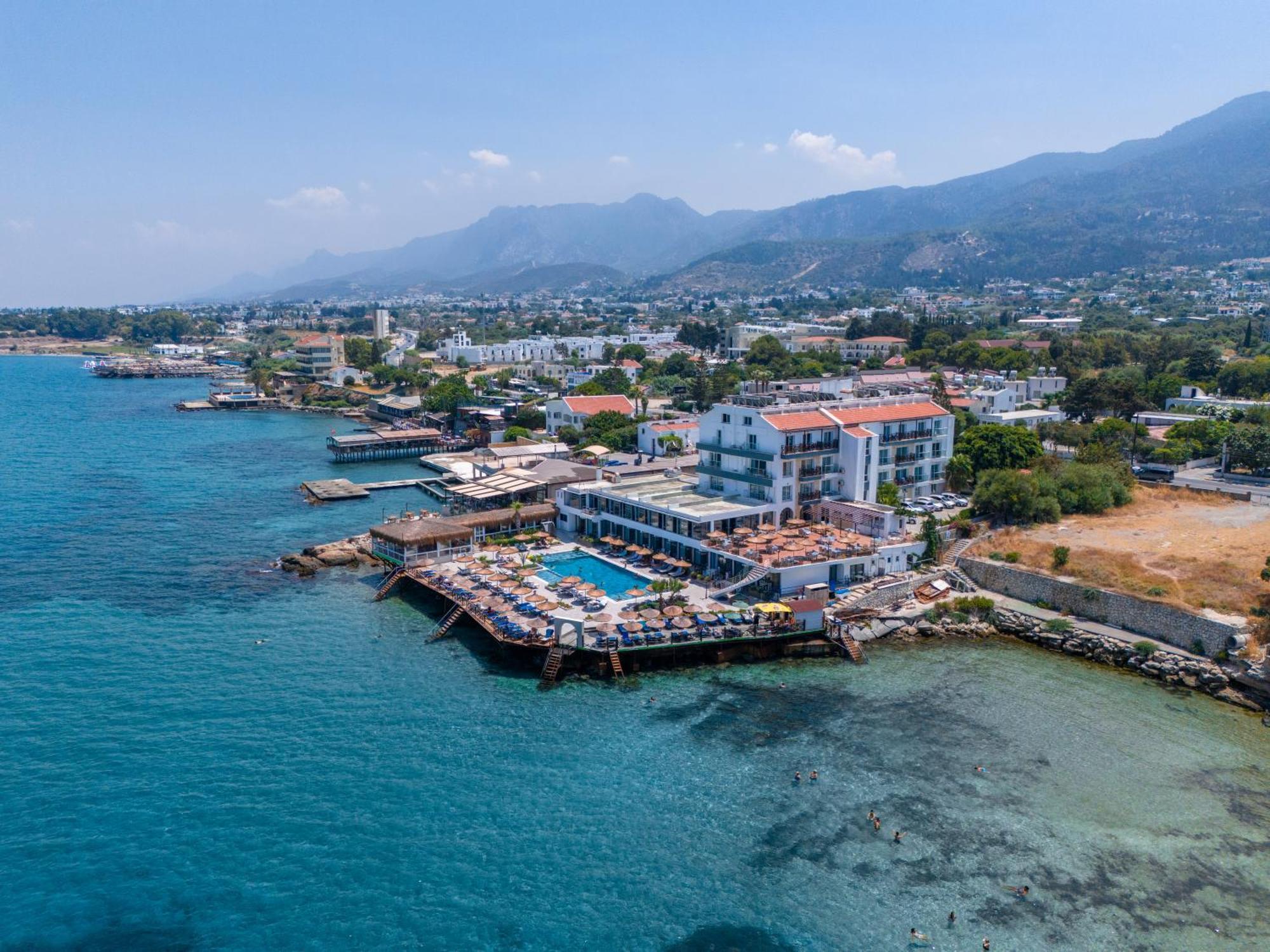 Manolya Hotel Lapithos (Northern Cyprus) Exterior foto