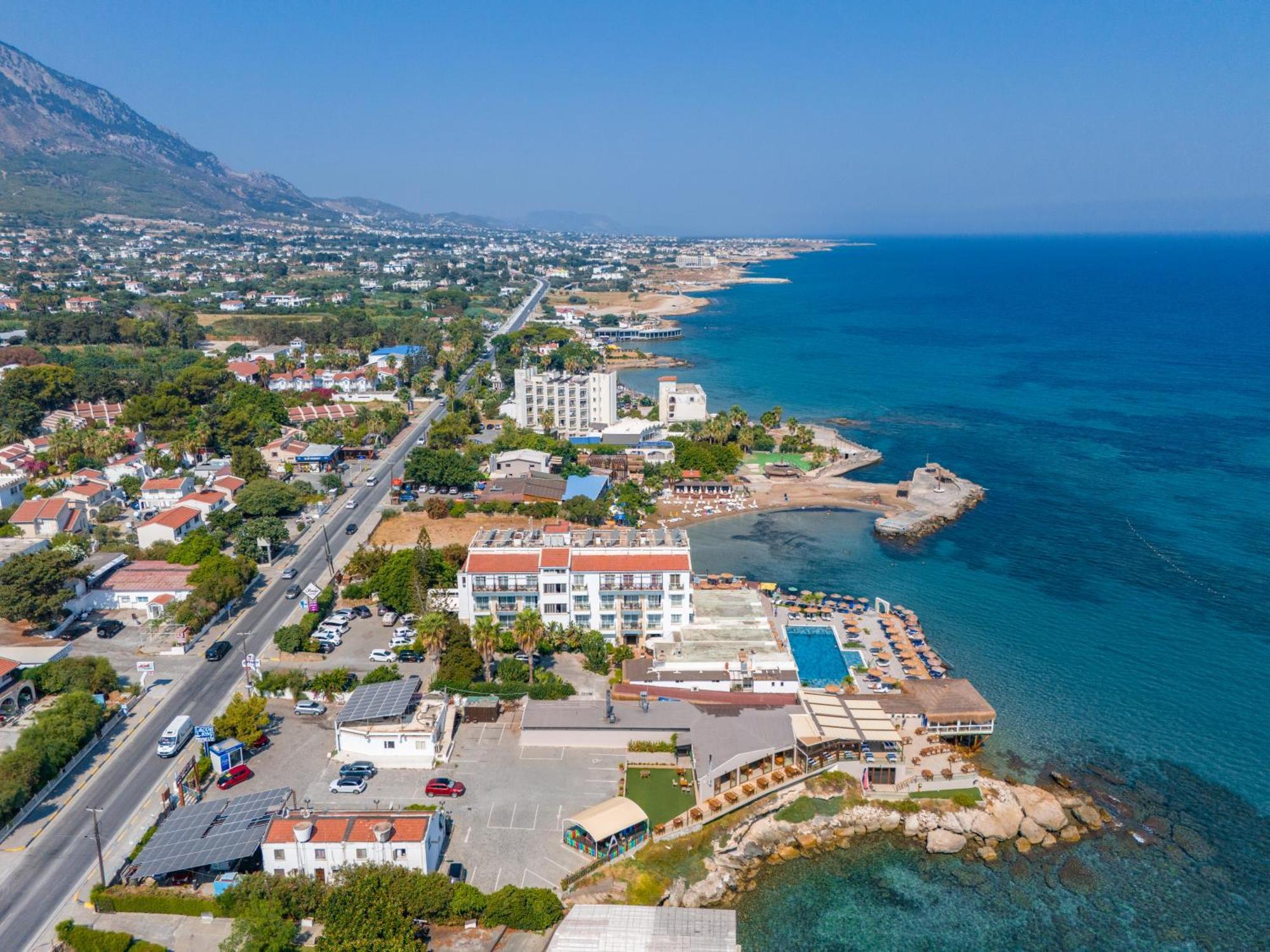 Manolya Hotel Lapithos (Northern Cyprus) Exterior foto