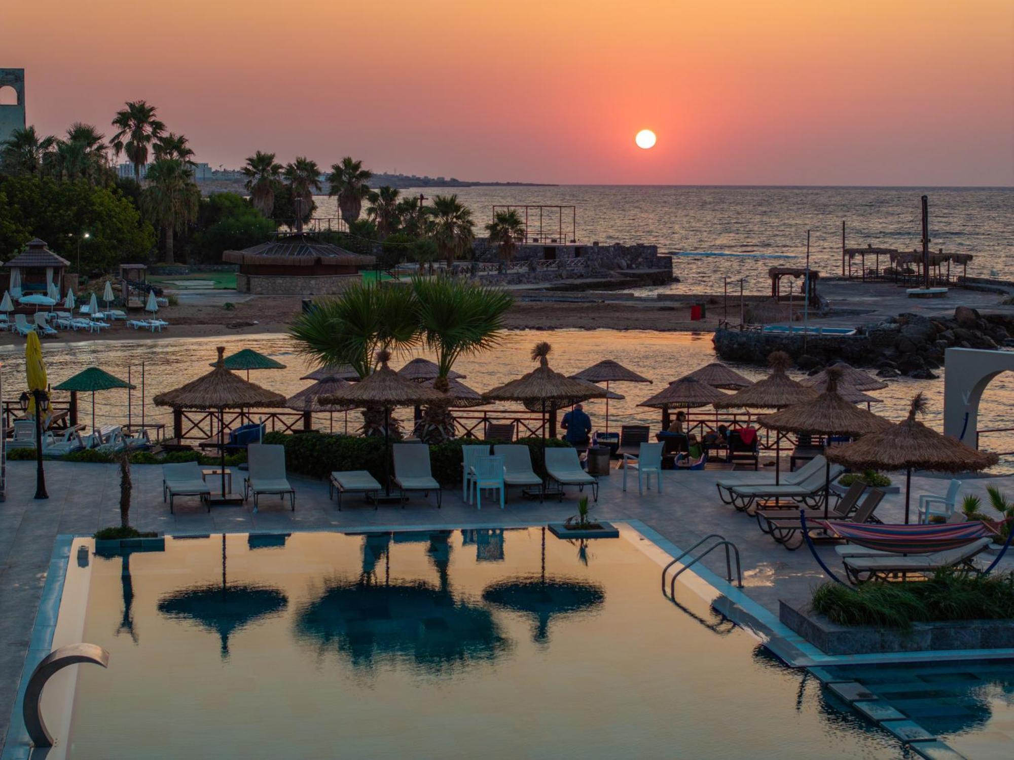 Manolya Hotel Lapithos (Northern Cyprus) Exterior foto