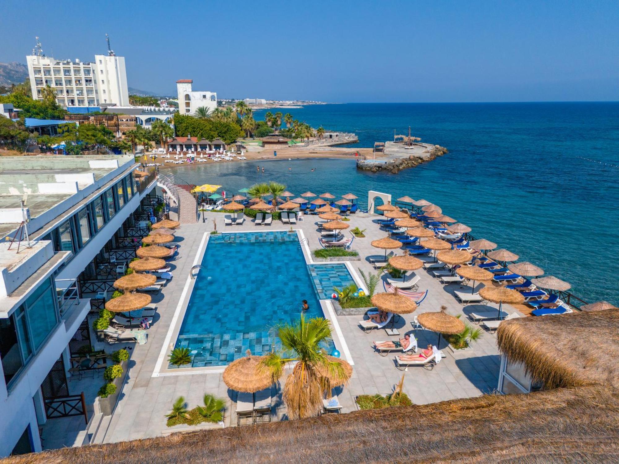 Manolya Hotel Lapithos (Northern Cyprus) Exterior foto