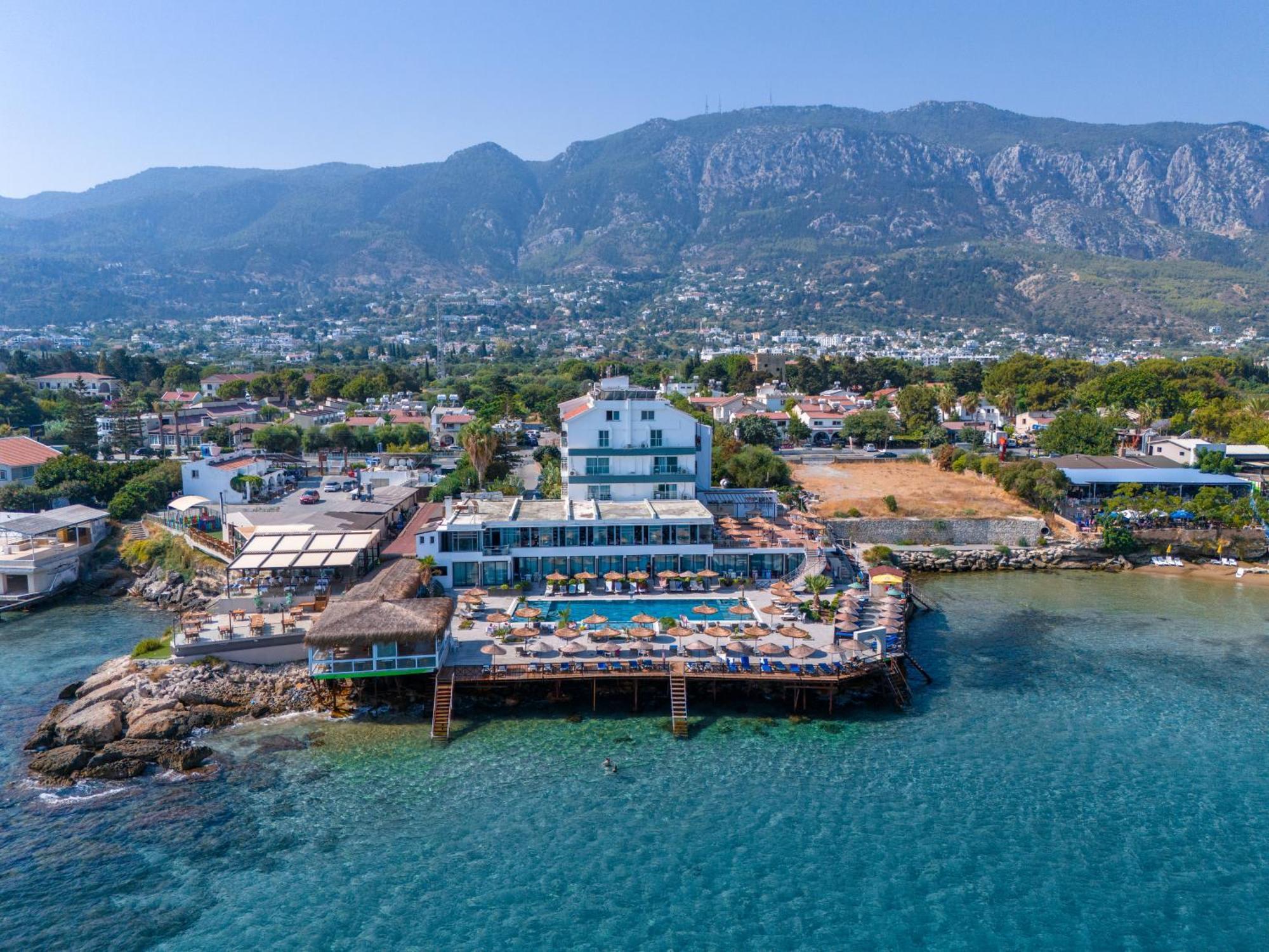 Manolya Hotel Lapithos (Northern Cyprus) Exterior foto