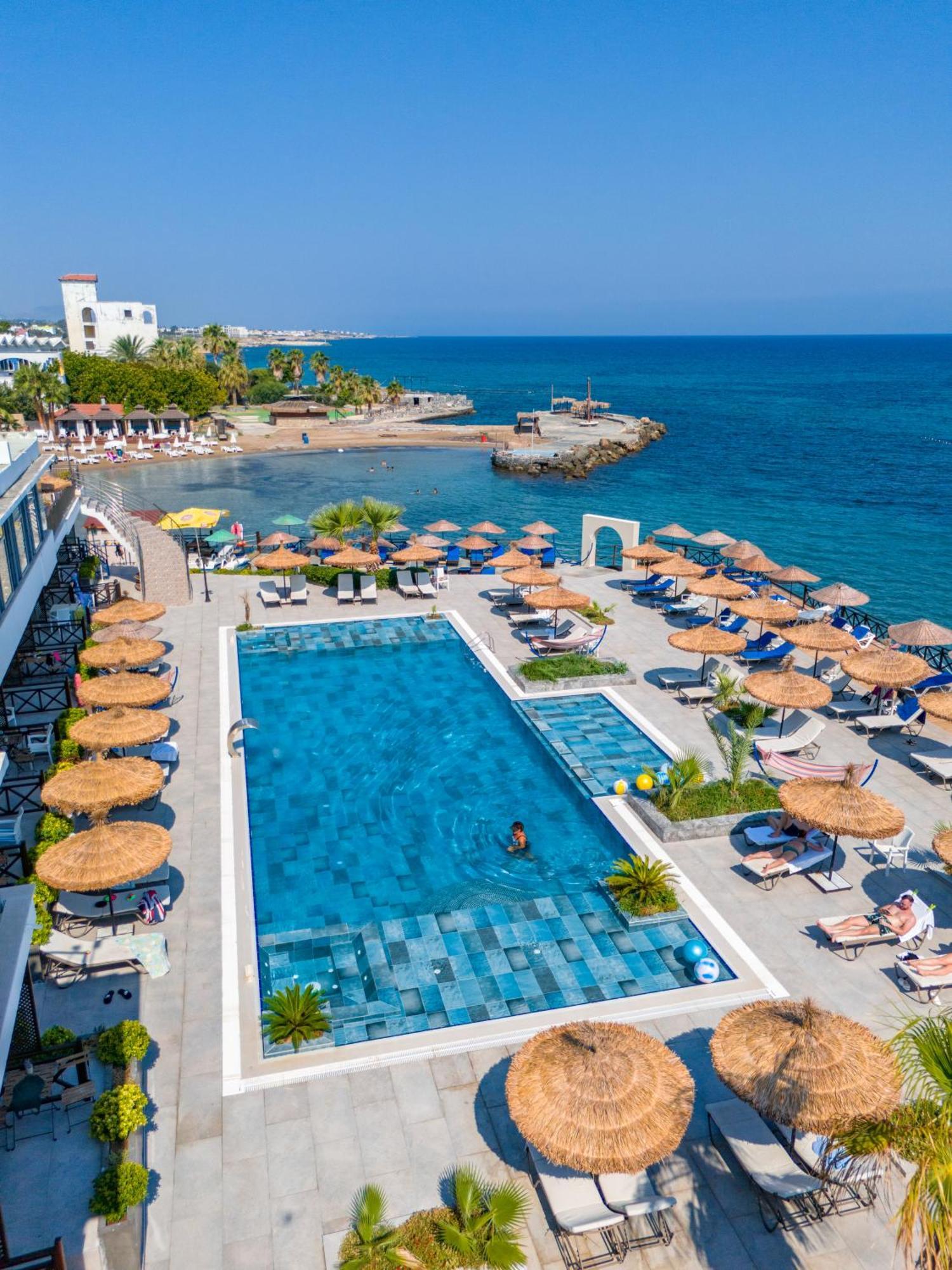 Manolya Hotel Lapithos (Northern Cyprus) Exterior foto