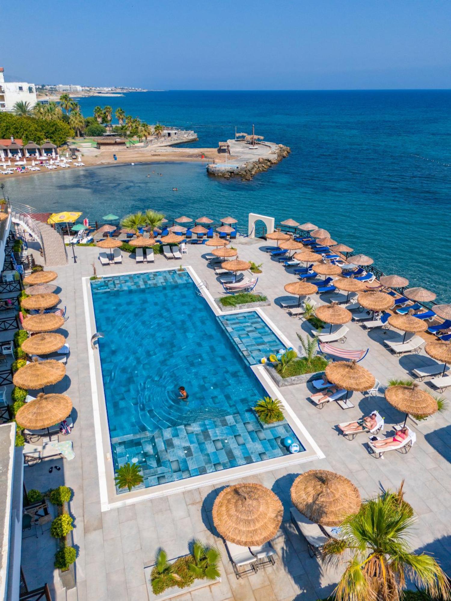 Manolya Hotel Lapithos (Northern Cyprus) Exterior foto