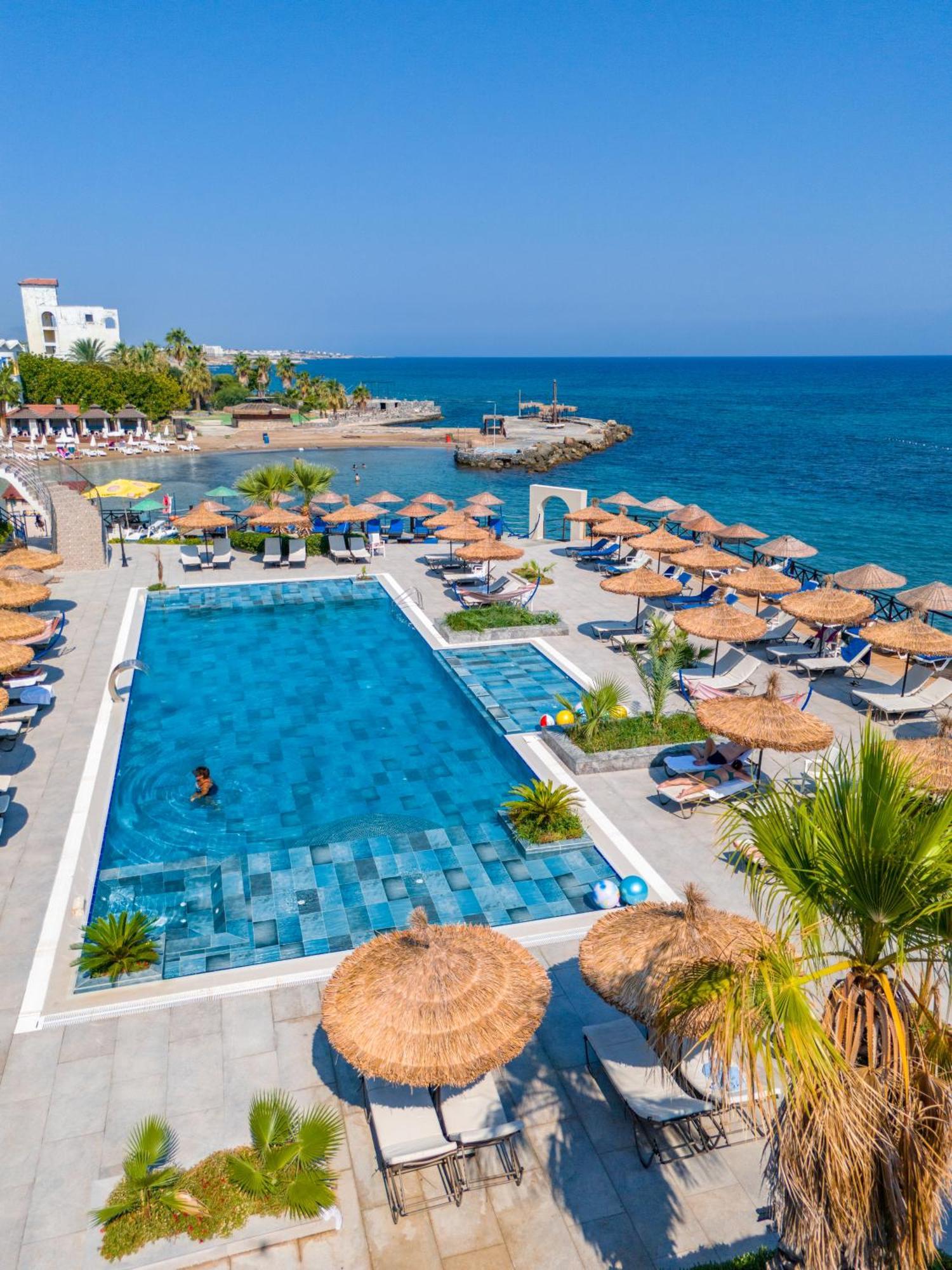 Manolya Hotel Lapithos (Northern Cyprus) Exterior foto